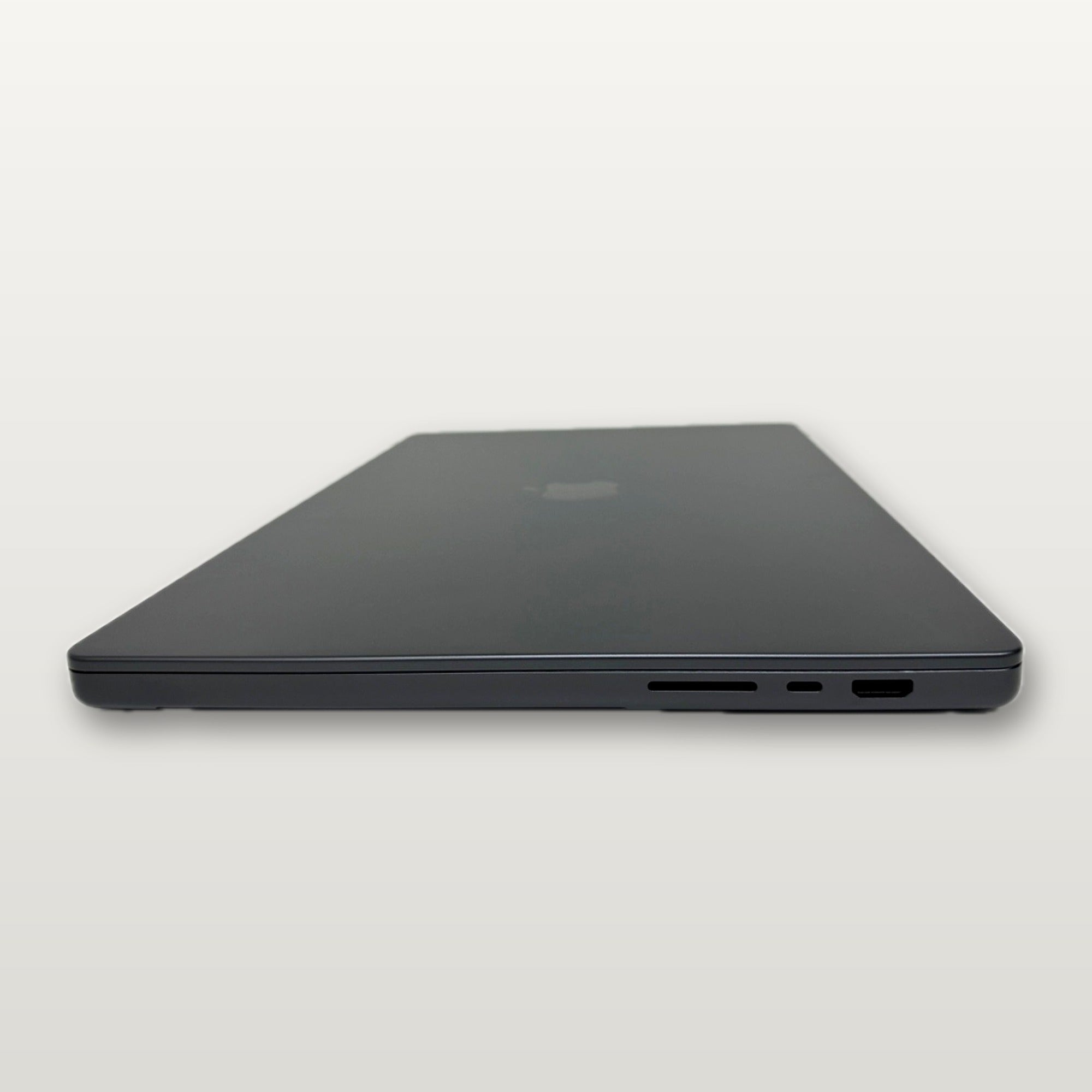 Actual MacPro-LA unit — Apple MacBook Pro 16-inch M3 Max, 36GB RAM, 1TB SSD, Space Black — right side ports: SDXC, Thunderbolt, HDMI